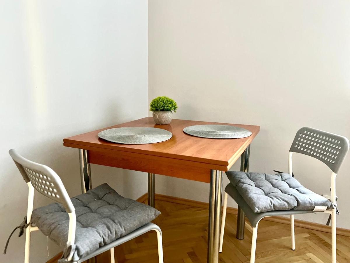 K22 Andersa 12 M Ratusz Arsenal Apartment Varşovia Exterior foto